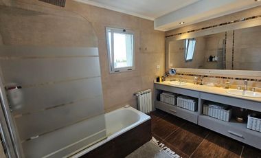 Casa en venta la horqueta de Echeverría Canning