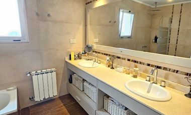 Casa en venta la horqueta de Echeverría Canning