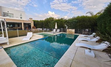 Casa en venta la horqueta de Echeverría Canning
