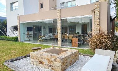 Casa en venta la horqueta de Echeverría Canning