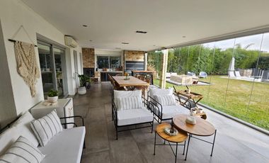 Casa en venta la horqueta de Echeverría Canning
