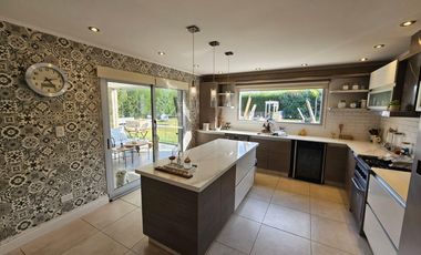 Casa en venta la horqueta de Echeverría Canning