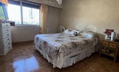 Casa con Jardin en Venta - 327 m² de Terreno y 279 m² Cubiertos