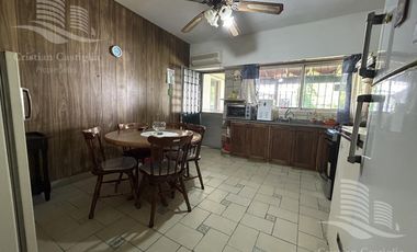 Casa con Jardin en Venta - 327 m² de Terreno y 279 m² Cubiertos