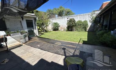 Casa con Jardin en Venta - 327 m² de Terreno y 279 m² Cubiertos