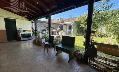 Casa con Jardin en Venta - 327 m² de Terreno y 279 m² Cubiertos