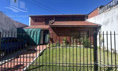 Casa con Jardin en Venta - 327 m² de Terreno y 279 m² Cubiertos
