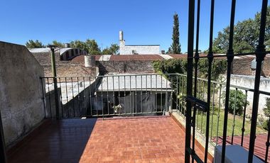 Casa con Jardin en Venta - 327 m² de Terreno y 279 m² Cubiertos