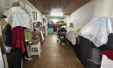 Casa con Jardin en Venta - 327 m² de Terreno y 279 m² Cubiertos