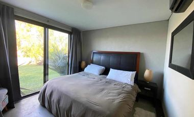Casa en venta - 3 Dormitorios 3 Baños - 1000Mts2 - El Cantón, Escobar