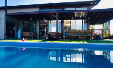 Casa en venta - 3 Dormitorios 3 Baños - 1000Mts2 - El Cantón, Escobar