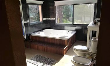 Venta Gran Casa Con Pileta En Maschwitz