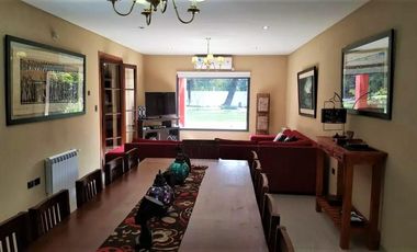 Venta Gran Casa Con Pileta En Maschwitz
