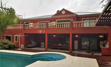 Venta Gran Casa Con Pileta En Maschwitz