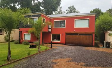 Venta Gran Casa Con Pileta En Maschwitz