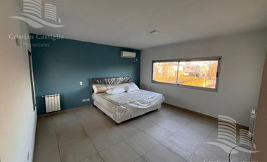 Venta - Casa 4 Ambientes, Jardin, Pileta - Santa Catalina, Villanueva, Tigre