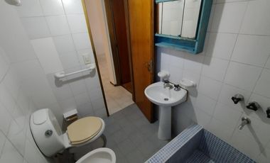 DEPARTAMENTO EN ALQUILER EN MORON NORTE - 2 AMBIENTES CON COCHERA