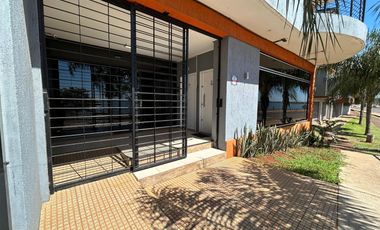 2 Locales Comerciales en Costanera N° 5358