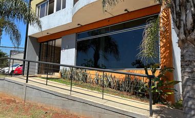 2 Locales Comerciales en Costanera N° 5358