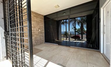2 Locales Comerciales en Costanera N° 5358