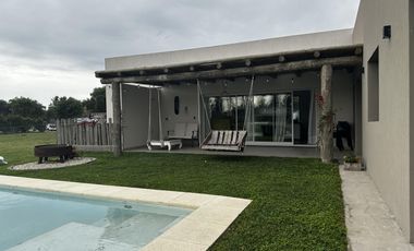 Casa en venta-El Cazal-Escobar-Laguna-4 ambientes-Toma departamento en capital o Escobar