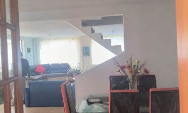 Espectacular Casa Familiar Con Diseño Moderno