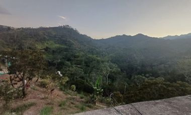 Espectacular Lote La Buitrera