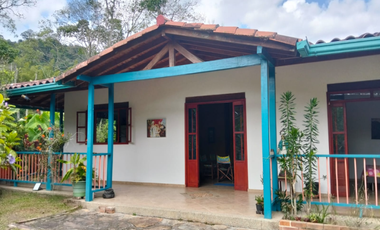 Casa Campestre Vereda La Esperanza - La Mesa Via Cachipay