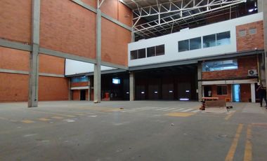 VENDO EN EXCLUSIVA BODEGA EN PARQUE INDUSTRIAL, EXCELENTE VITRINA , OFICINAS TERMINAL LOGÍSTICO  ACOPI, CON BASCULA-10021