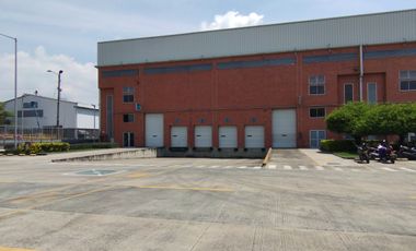 VENDO EN EXCLUSIVA BODEGA EN PARQUE INDUSTRIAL, EXCELENTE VITRINA , OFICINAS TERMINAL LOGÍSTICO  ACOPI, CON BASCULA-10021