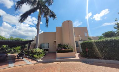 Casa En Exclusivo Condominio - Anapoima