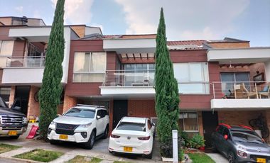 VENTA CASA EN LA ESTRELLA