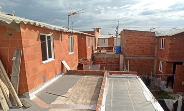 Casa De Dos Pisos Para La Venta En Manzanares - Candelaria - Valle Del Cauca