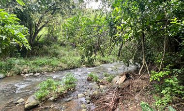VENDEMOS CASA CAMPESTRE UBICADA EN BAJO DAPA