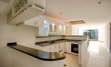 Cali, Vendo Casa Tres Pisos Dos Apartamentos Barrio Chapinero