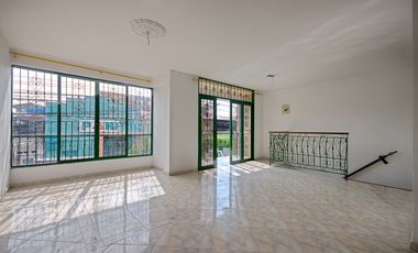 Cali, Vendo Casa Tres Pisos Dos Apartamentos Barrio Chapinero