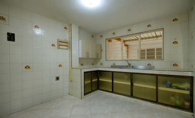 Cali, Vendo Casa Tres Pisos Dos Apartamentos Barrio Chapinero
