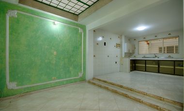 Cali, Vendo Casa Tres Pisos Dos Apartamentos Barrio Chapinero