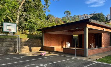 Casa En El Tesoro El Poblado Cerca Al Colegio Marymount