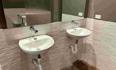 Local Amplio En Arriendo Barrio El Peñon