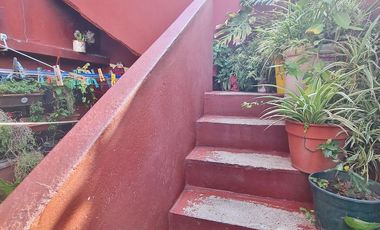 Venta de Casa 5 ambientes con cochera, ideal 2 flias en Wilde (31702)