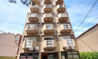 Excelente departamento 2 amb centrico!!