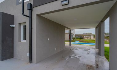 Barrio Tierras del Mar, casa 4 ambientes