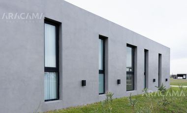 CASA en VENTA Barrio Privado Lares de Canning