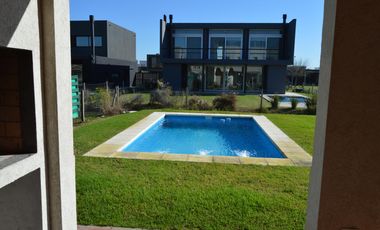 Excelente Casa en Venta en Acacias!!