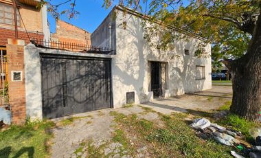 Casa en  Llavallol