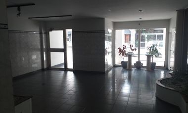 VENTA DEPARTAMENTO DE 2 AMBIENTES CÉNTRICO