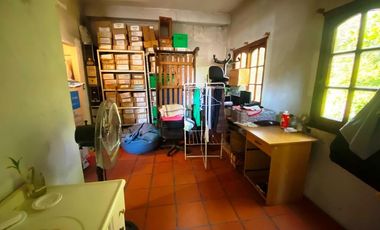 Chalet de 4 ambientes en barrio ingles.