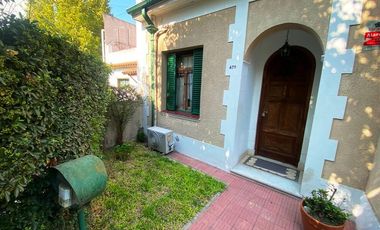Chalet de 4 ambientes en barrio ingles.