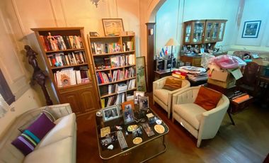 Chalet de 4 ambientes en barrio ingles.